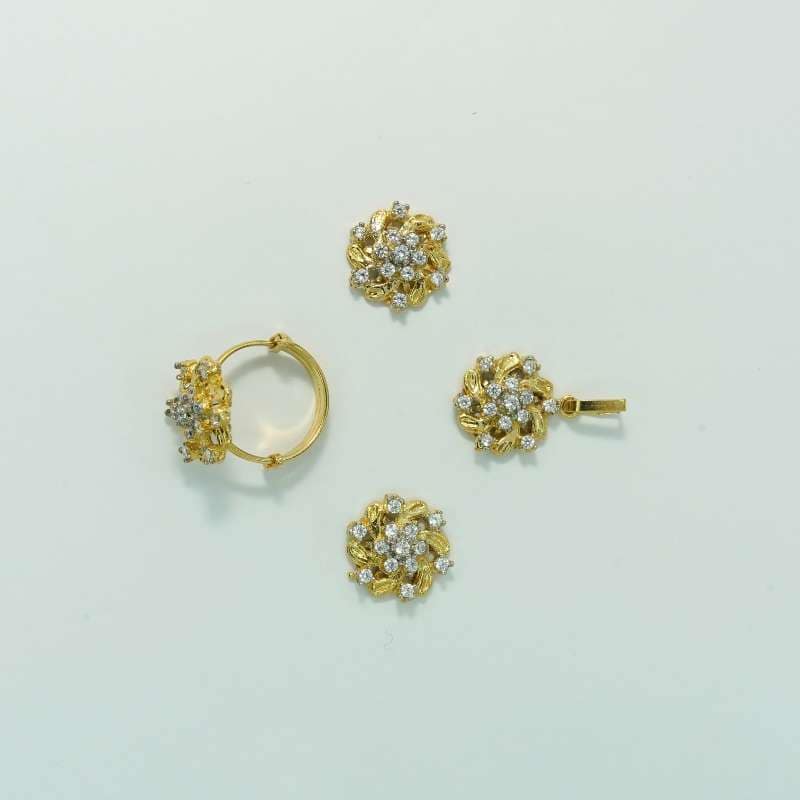 Exquisite Floral Pendant Set for Women 1 2